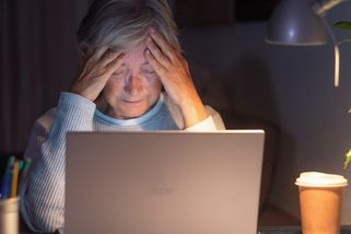 Falešný bankéř připravil seniorku z Jeseníku o 300 tisíc korun